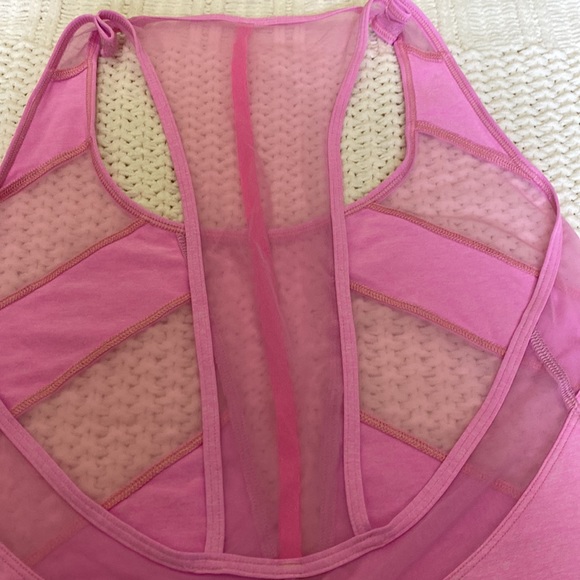 LuLulemon pink workout tank top size small preowned - Picture 9 of 11